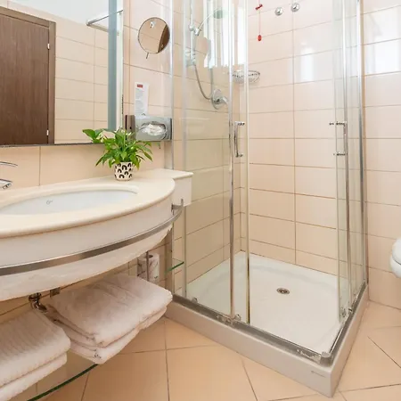 تيرمينال بالاس وسبا ريميني