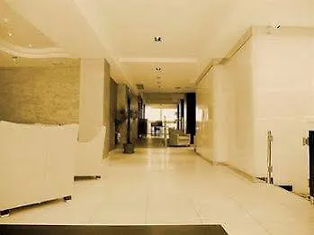 Отель Terminal Palace &