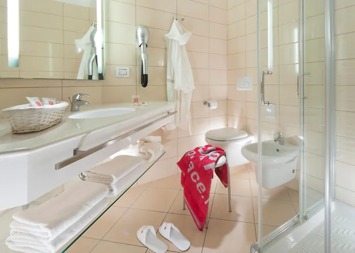 特米那尔温泉皇宫酒店