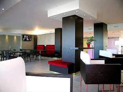 Terminal Palace &