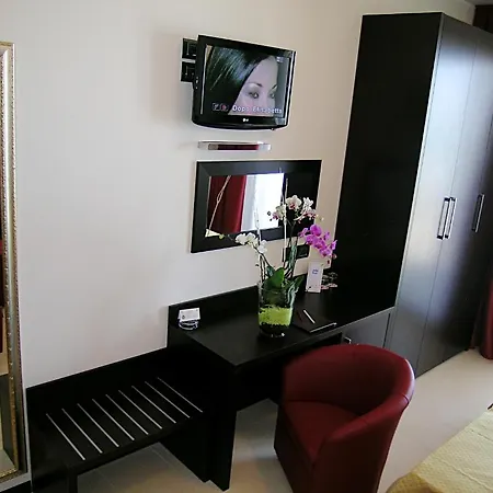 Hotel Terminal Palace &