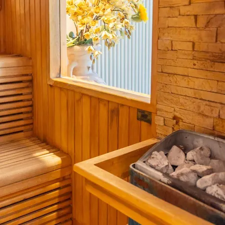 Terminal Palace & Hotel 4*