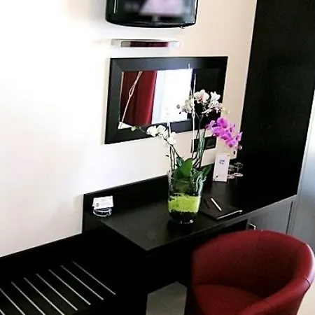 Hotel Terminal Palace &