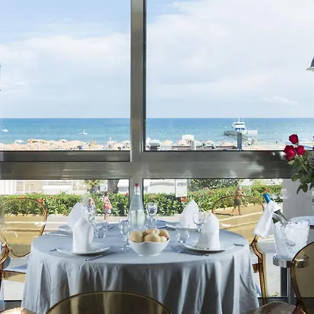 Terminal Palace & 4* リミニ