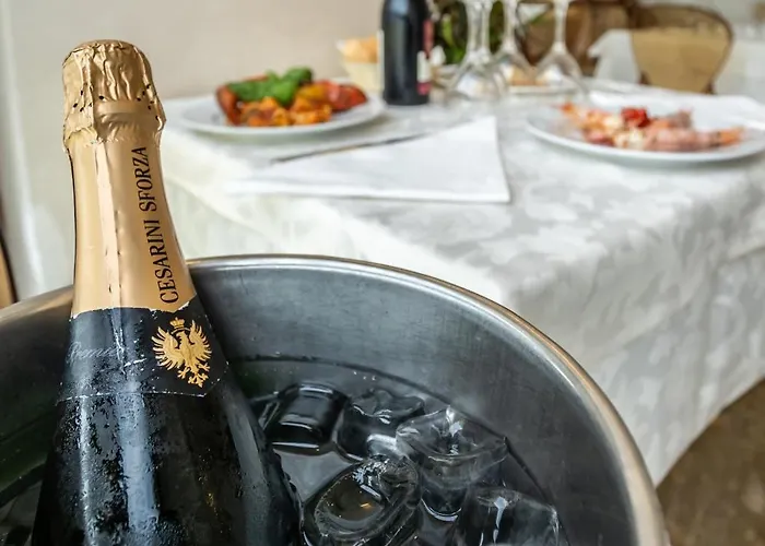 Terminal Palace & 4*