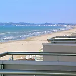 Terminal Palace & Hotell